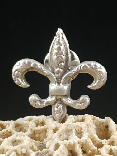 Fleur-de-lis Pin