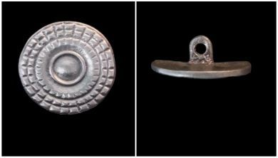 Large Spanish Design Button