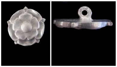 Large Tudor Rose Button