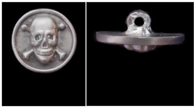 Large Skull & Crossbones Button